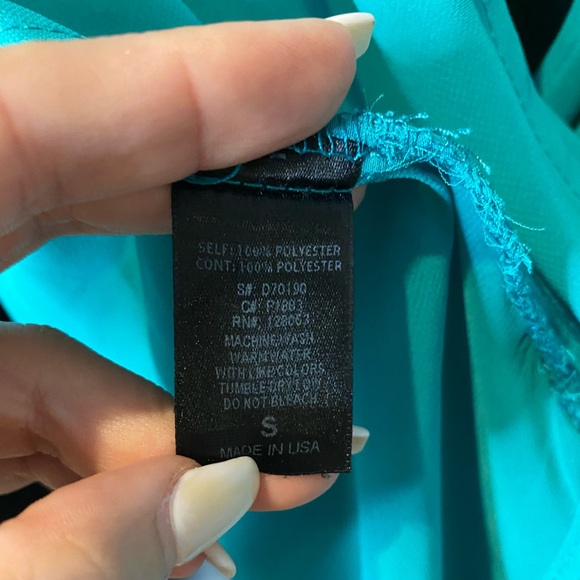 Chiffon open back blouse - Picture 5 of 7